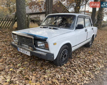 ВАЗ 2107 1989 в Виннице на Automoto.ua Белый ВАЗ 2107, объемом двигателя 1.45 л и пробегом 777 тыс. км за 900 $, фото 1 на Automoto.ua