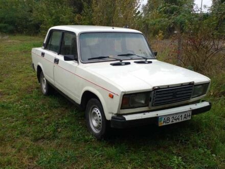 ВАЗ 2107 1989 в Мурованные куриловцы на Automoto.ua Белый ВАЗ 2107, объемом двигателя 0 л и пробегом 320 тыс. км за 800 $, фото 1 на Automoto.ua