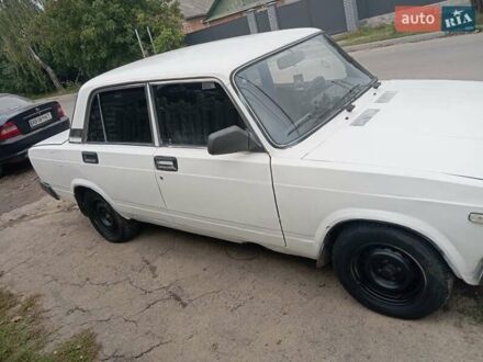 Белый ВАЗ 2107, объемом двигателя 0 л и пробегом 100 тыс. км за 604 $, фото 1 на Automoto.ua