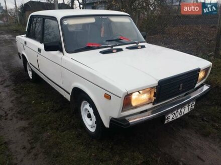Белый ВАЗ 2107, объемом двигателя 1.5 л и пробегом 160 тыс. км за 900 $, фото 1 на Automoto.ua