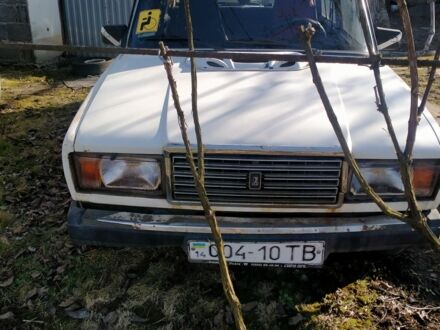 ВАЗ 2107 1989 в Сокале на Automoto.ua Белый ВАЗ 2107, объемом двигателя 0 л и пробегом 30 тыс. км за 287 $, фото 1 на Automoto.ua