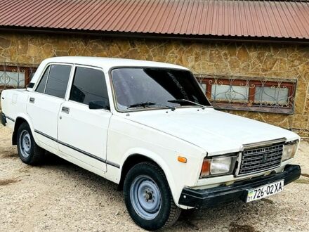 ВАЗ 2107 1989 у Мерефа на Automoto.ua Білий ВАЗ 2107, об'ємом двигуна 1.5 л та пробігом 250 тис. км за 1050 $, фото 1 на Automoto.ua