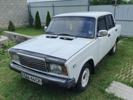 ВАЗ 2107 1989 у Кегичевке на Automoto.ua Білий ВАЗ 2107, об'ємом двигуна 0 л та пробігом 65 тис. км за 650 $, фото 1 на Automoto.ua