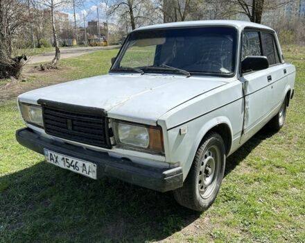 Белый ВАЗ 2107, объемом двигателя 1.5 л и пробегом 100 тыс. км за 500 $, фото 1 на Automoto.ua