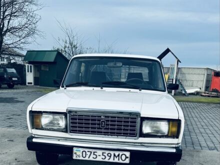 Белый ВАЗ 2107, объемом двигателя 1.5 л и пробегом 1 тыс. км за 1100 $, фото 1 на Automoto.ua