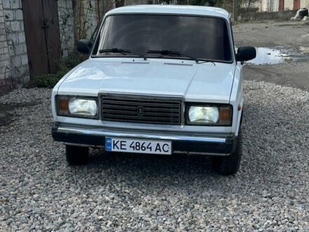 Белый ВАЗ 2107, объемом двигателя 1.5 л и пробегом 140 тыс. км за 1000 $, фото 1 на Automoto.ua