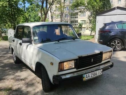 Белый ВАЗ 2107, объемом двигателя 1.45 л и пробегом 200 тыс. км за 700 $, фото 1 на Automoto.ua