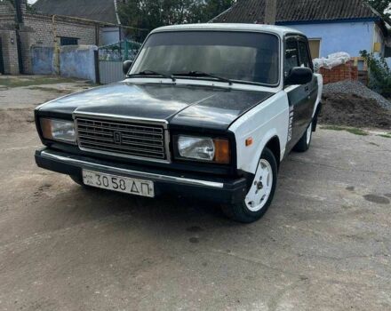 Белый ВАЗ 2107, объемом двигателя 1.6 л и пробегом 200 тыс. км за 850 $, фото 1 на Automoto.ua