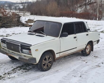 Белый ВАЗ 2107, объемом двигателя 0 л и пробегом 77 тыс. км за 350 $, фото 1 на Automoto.ua