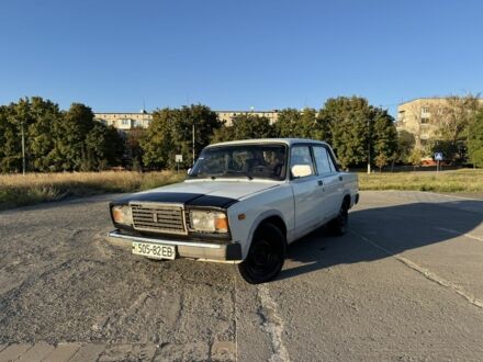 ВАЗ 2107 1990 в Краматорске на Automoto.ua Белый ВАЗ 2107, объемом двигателя 1.5 л и пробегом 90 тыс. км за 663 $, фото 1 на Automoto.ua