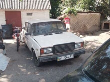 Белый ВАЗ 2107, объемом двигателя 1.5 л и пробегом 300 тыс. км за 480 $, фото 1 на Automoto.ua