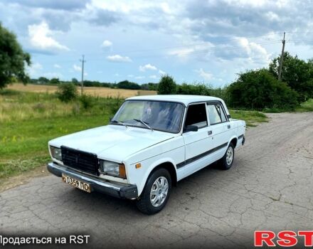 Белый ВАЗ 2107, объемом двигателя 1.7 л и пробегом 200 тыс. км за 650 $, фото 1 на Automoto.ua