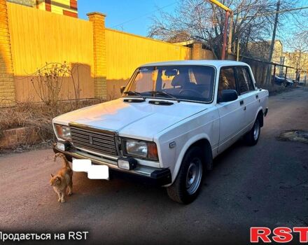 Белый ВАЗ 2107, объемом двигателя 1.5 л и пробегом 0 тыс. км за 1000 $, фото 1 на Automoto.ua