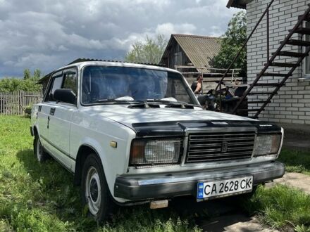 ВАЗ 2107 1990 у Черкасах на Automoto.ua Білий ВАЗ 2107, об'ємом двигуна 1.3 л та пробігом 100 тис. км за 1200 $, фото 1 на Automoto.ua