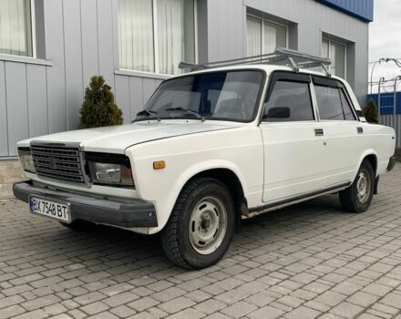 Білий ВАЗ 2107, об'ємом двигуна 1.5 л та пробігом 250 тис. км за 999 $, фото 1 на Automoto.ua