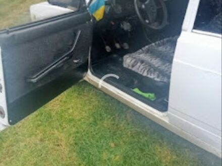 Белый ВАЗ 2107, объемом двигателя 1.6 л и пробегом 80 тыс. км за 500 $, фото 1 на Automoto.ua