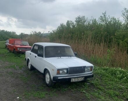 Белый ВАЗ 2107, объемом двигателя 1.7 л и пробегом 250 тыс. км за 550 $, фото 1 на Automoto.ua