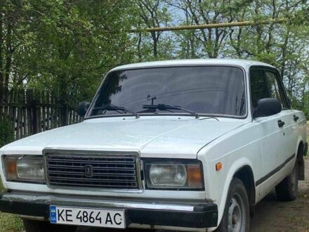 ВАЗ 2107 1990 в Синельниковом на Automoto.ua Белый ВАЗ 2107, объемом двигателя 1.5 л и пробегом 1000 тыс. км за 1200 $, фото 1 на Automoto.ua