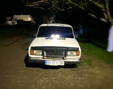 Белый ВАЗ 2107, объемом двигателя 1.3 л и пробегом 150 тыс. км за 800 $, фото 1 на Automoto.ua