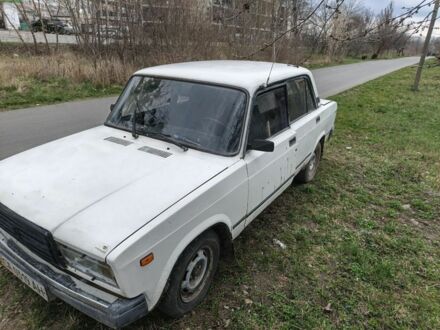 Белый ВАЗ 2107, объемом двигателя 1.6 л и пробегом 68 тыс. км за 621 $, фото 1 на Automoto.ua