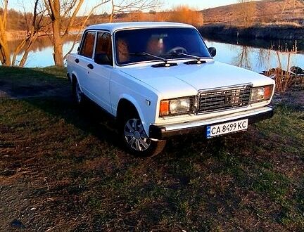 ВАЗ 2107 1990 в Маньковка на Automoto.ua Белый ВАЗ 2107, объемом двигателя 1.5 л и пробегом 155 тыс. км за 750 $, фото 1 на Automoto.ua