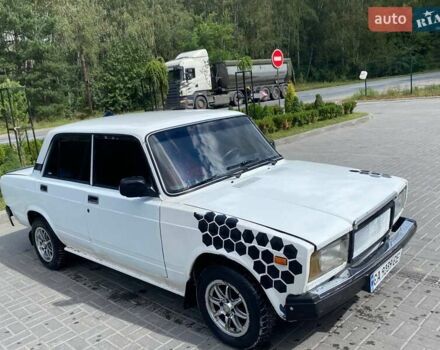 Белый ВАЗ 2107, объемом двигателя 1.45 л и пробегом 77 тыс. км за 800 $, фото 1 на Automoto.ua