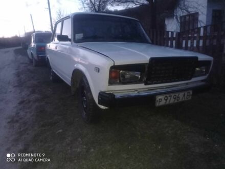 Белый ВАЗ 2107, объемом двигателя 1.6 л и пробегом 90 тыс. км за 1500 $, фото 1 на Automoto.ua