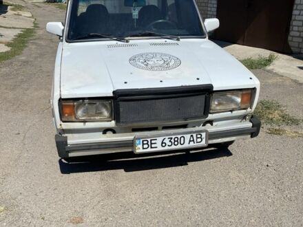 ВАЗ 2107 1991 в Николаеве на Automoto.ua Белый ВАЗ 2107, объемом двигателя 0 л и пробегом 120 тыс. км за 600 $, фото 1 на Automoto.ua