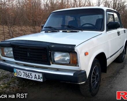 Белый ВАЗ 2107, объемом двигателя 1.5 л и пробегом 100 тыс. км за 900 $, фото 1 на Automoto.ua