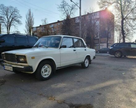 Белый ВАЗ 2107, объемом двигателя 1.5 л и пробегом 200 тыс. км за 1200 $, фото 1 на Automoto.ua