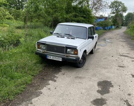 Белый ВАЗ 2107, объемом двигателя 1.5 л и пробегом 440 тыс. км за 412 $, фото 1 на Automoto.ua