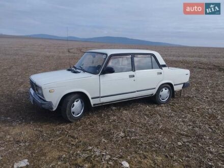 ВАЗ 2107 1991 в Черновцах на Automoto.ua Белый ВАЗ 2107, объемом двигателя 1.5 л и пробегом 57 тыс. км за 850 $, фото 1 на Automoto.ua