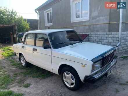 ВАЗ 2107 1992 у Збараже на Automoto.ua Білий ВАЗ 2107, об'ємом двигуна 1.5 л та пробігом 400 тис. км за 350 $, фото 1 на Automoto.ua