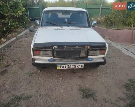 Білий ВАЗ 2107, об'ємом двигуна 1.6 л та пробігом 999 тис. км за 600 $, фото 1 на Automoto.ua