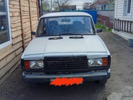 ВАЗ 2107 1992 в Изюме на Automoto.ua Белый ВАЗ 2107, объемом двигателя 0 л и пробегом 90 тыс. км за 26000 $, фото 1 на Automoto.ua
