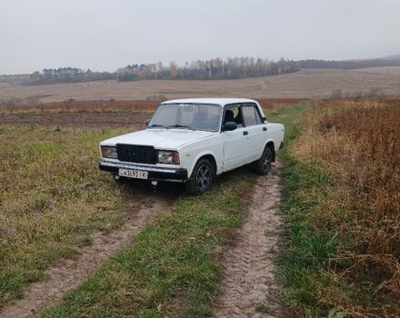 Белый ВАЗ 2107, объемом двигателя 1 л и пробегом 251 тыс. км за 800 $, фото 1 на Automoto.ua