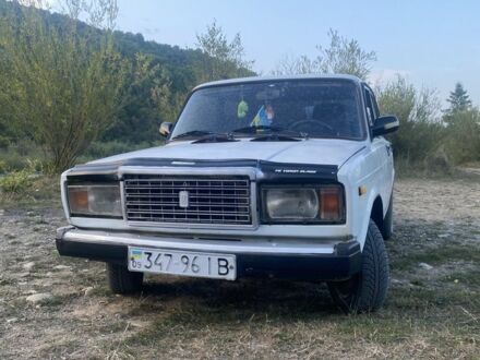 Белый ВАЗ 2107, объемом двигателя 1.3 л и пробегом 200 тыс. км за 500 $, фото 1 на Automoto.ua