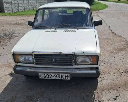 Белый ВАЗ 2107, объемом двигателя 1.5 л и пробегом 1 тыс. км за 337 $, фото 1 на Automoto.ua