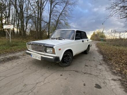 ВАЗ 2107 1992 у Звенигородка на Automoto.ua Білий ВАЗ 2107, об'ємом двигуна 1.5 л та пробігом 300 тис. км за 809 $, фото 1 на Automoto.ua