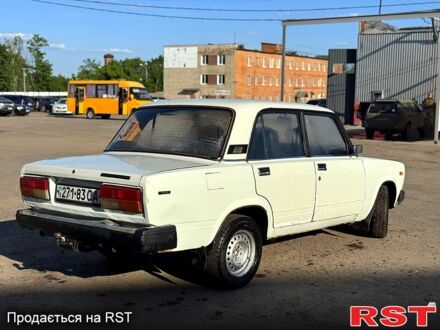ВАЗ 2107 1993 в Сумах на Automoto.ua Белый ВАЗ 2107, объемом двигателя 1.6 л и пробегом 160 тыс. км за 900 $, фото 1 на Automoto.ua