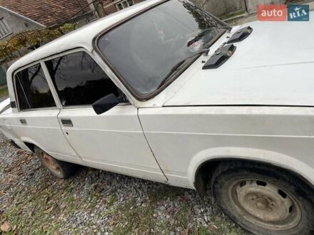 Белый ВАЗ 2107, объемом двигателя 1.5 л и пробегом 350 тыс. км за 406 $, фото 1 на Automoto.ua