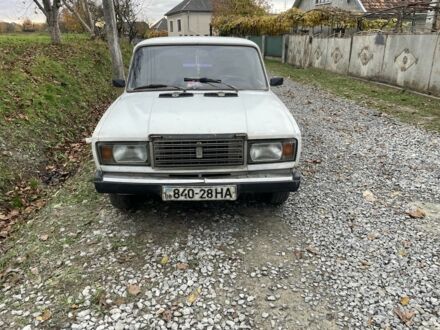 Белый ВАЗ 2107, объемом двигателя 1.5 л и пробегом 350 тыс. км за 406 $, фото 1 на Automoto.ua