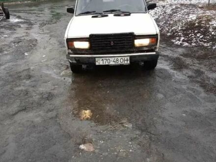 ВАЗ 2107 1993 у Тальном на Automoto.ua Білий ВАЗ 2107, об'ємом двигуна 1.6 л та пробігом 2 тис. км за 602 $, фото 1 на Automoto.ua
