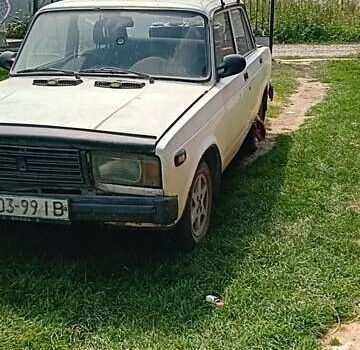 Белый ВАЗ 2107, объемом двигателя 1.5 л и пробегом 100 тыс. км за 500 $, фото 1 на Automoto.ua