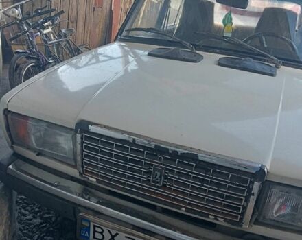 Белый ВАЗ 2107, объемом двигателя 1.5 л и пробегом 200 тыс. км за 400 $, фото 1 на Automoto.ua