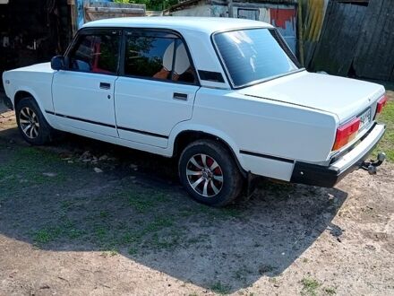ВАЗ 2107 1995 в Краснокутске на Automoto.ua Белый ВАЗ 2107, объемом двигателя 1.6 л и пробегом 160 тыс. км за 1500 $, фото 1 на Automoto.ua