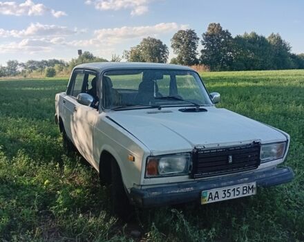 Белый ВАЗ 2107, объемом двигателя 1.5 л и пробегом 3 тыс. км за 381 $, фото 1 на Automoto.ua