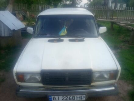 ВАЗ 2107 1996 в Коростене на Automoto.ua Белый ВАЗ 2107, объемом двигателя 1.5 л и пробегом 43 тыс. км за 484 $, фото 1 на Automoto.ua