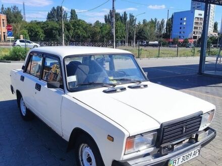 Білий ВАЗ 2107, об'ємом двигуна 1.5 л та пробігом 100 тис. км за 1003 $, фото 1 на Automoto.ua