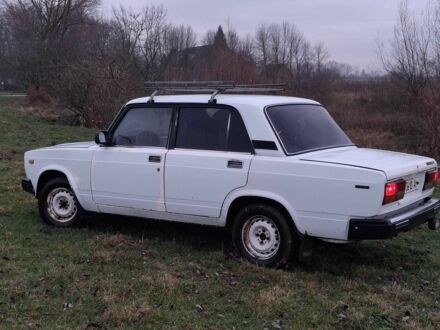 Белый ВАЗ 2107, объемом двигателя 1.5 л и пробегом 23 тыс. км за 600 $, фото 1 на Automoto.ua